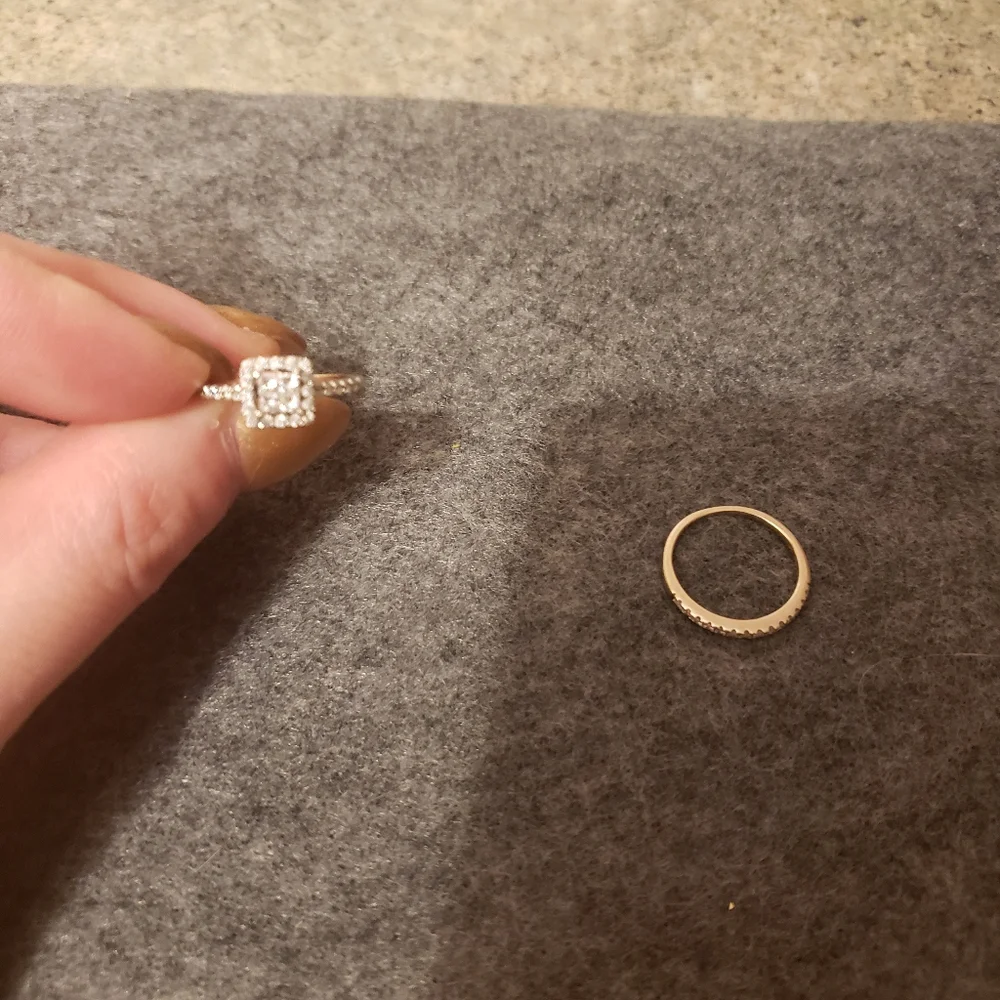 Ring - Picture 3 of 8